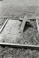 video preview image for Grave of Ernest and Agnes Eastman, 1986