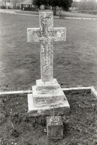 Grave of George and Priscilla Underwood, 1986