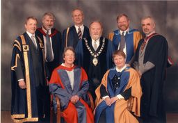 view image of OU staff and honorary graduates Bill Bryson and Kathy Sylva
