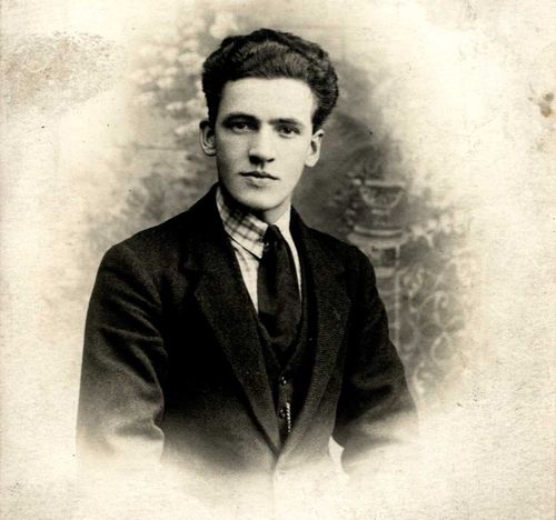 Jennie Lee's brother, Tommy Lee. 