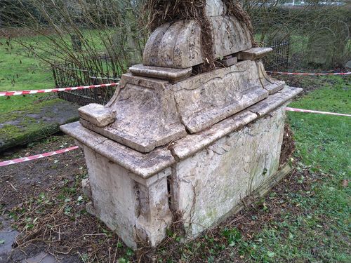 Pinfold Tomb 