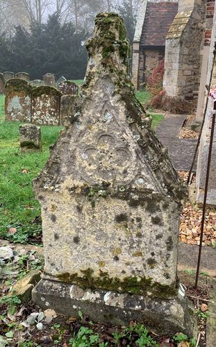 Grave of unknown member of the Pinfold family