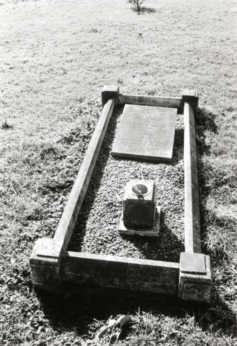 Grave of Frederick, Winifred and Frederick Cecil Fudger, 1986