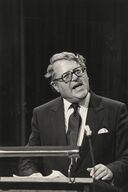 view image of Asa Briggs